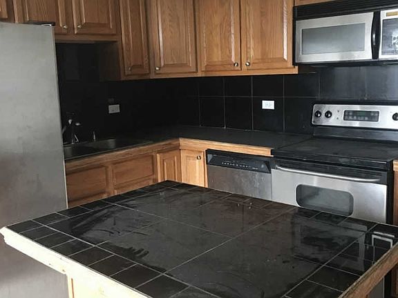2nd image of 6933 N Kedzie Ave APT 1216