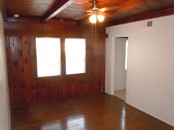 4th image of 1501 Martin Luther King Ave NE