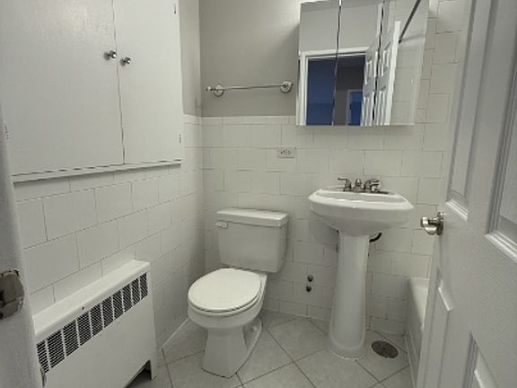 3rd image of 1953 Euclid Ave APT 206