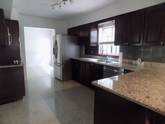 2nd image of 4809 Arrowwood Dr