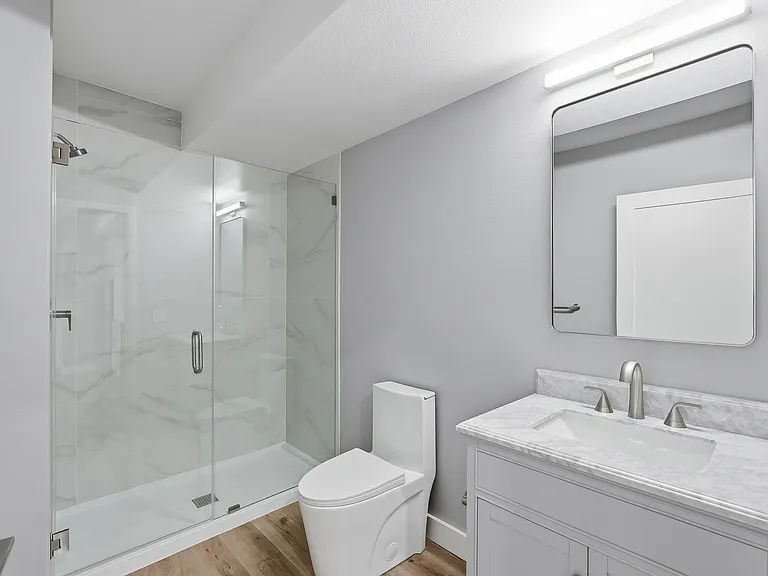 Alamo Park Apartments — Photo 6