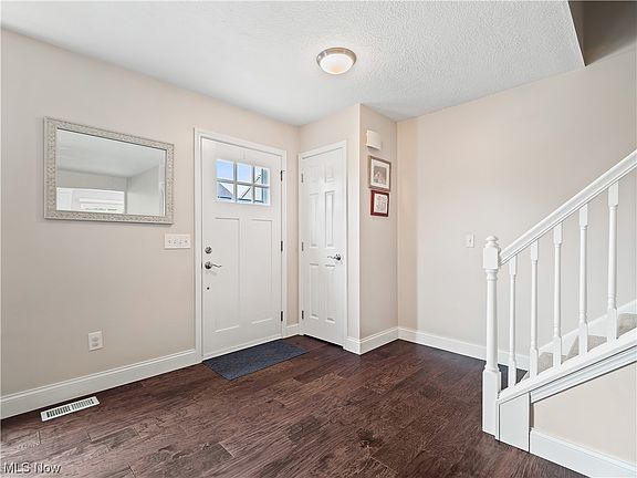 2nd image of 485 Gladstone Dr