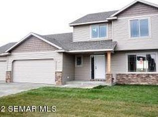 5492 King Arthur Ln NW, Rochester, MN 55901