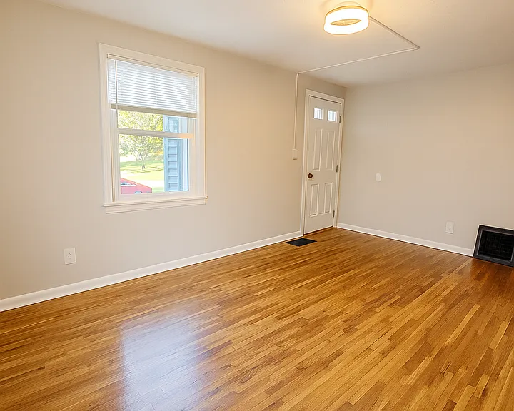 509 Millbrook Rd — Photo 2