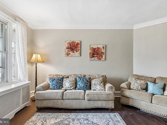 4th image of 5428 Whitby Ave