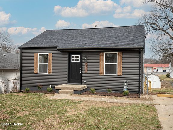 3rd image of 2511 Elmhurst Ave