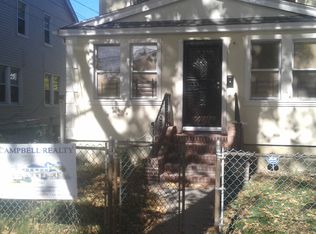 19011 111th Ave, Saint Albans, NY 11412