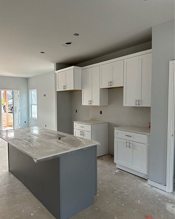 2nd image of 2129 Cobblestone Dr #2