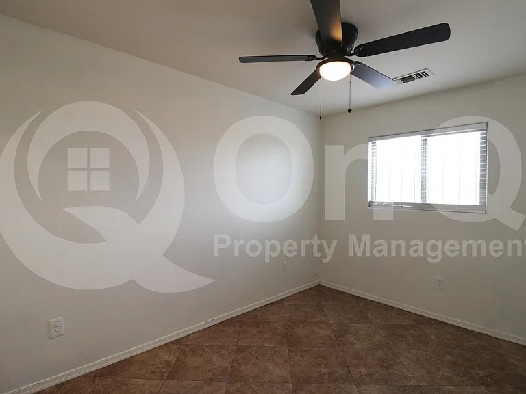 144 W Lincoln Ave — Photo 15