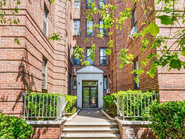 3505 Parsons Blvd #5H, Flushing, NY 11354