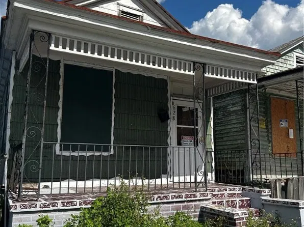 628 W 42nd Street, Savannah, GA 31415