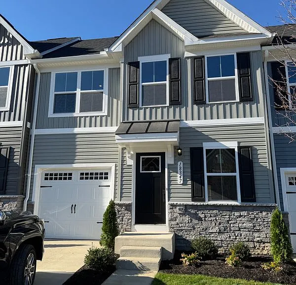 18347 Centennial Cir — Photo 1