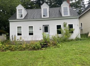 44 Windsor St, Randolph, ME 04346
