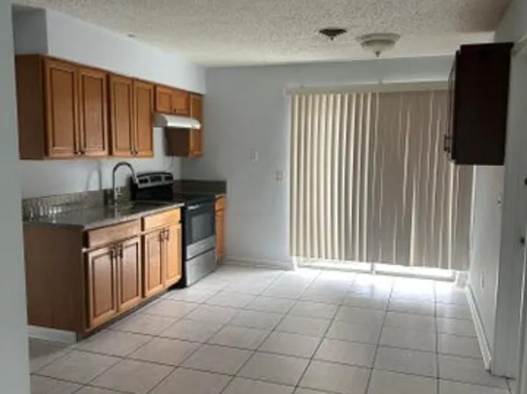 3194 Prince Dr #3196, Lake Worth, FL 33461