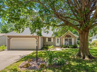 615 Bellerieve Dr, Champaign, IL