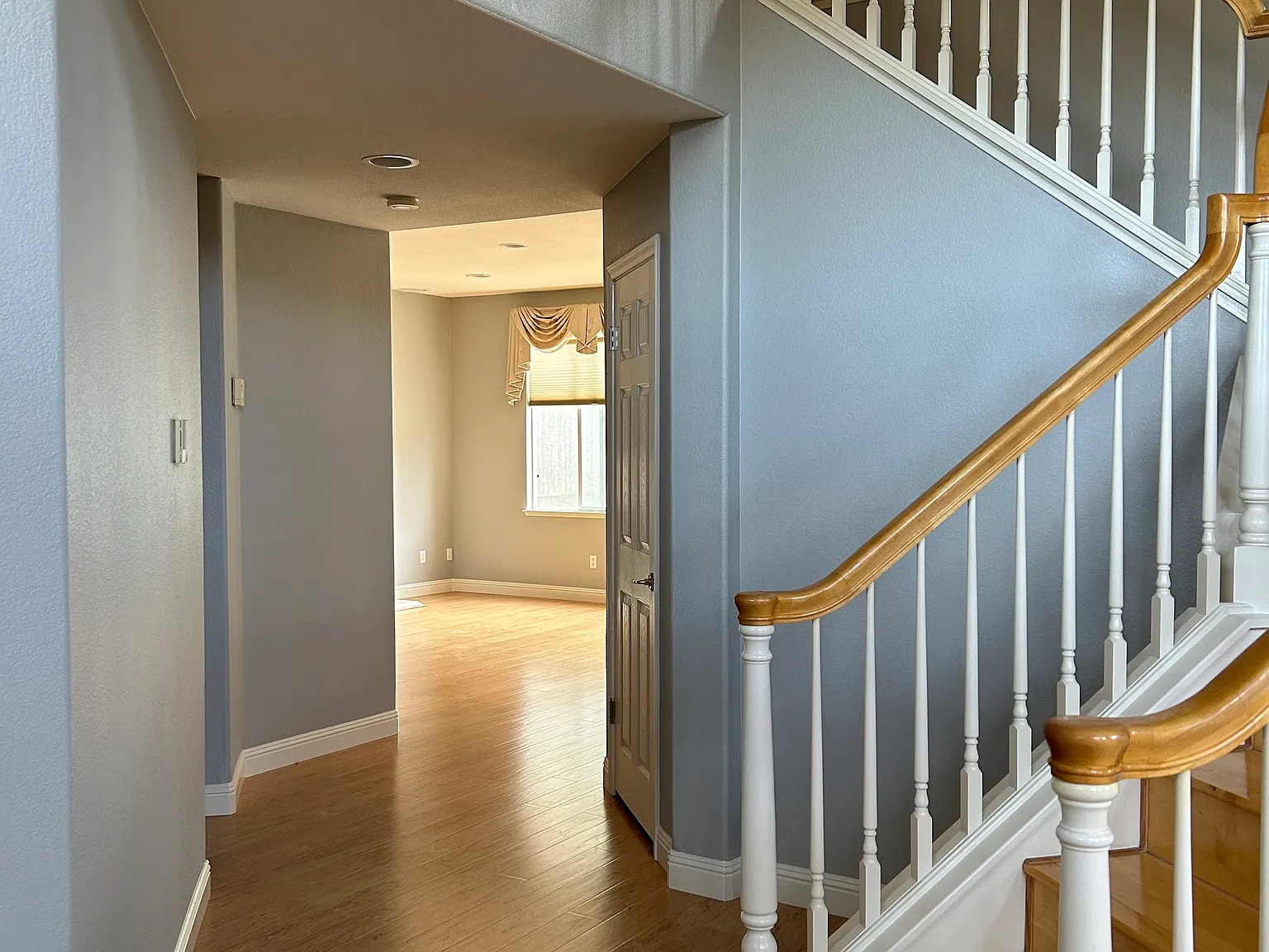 4 bed, 2.5 bath, 2341 sqft, $6,000 — Photo 4