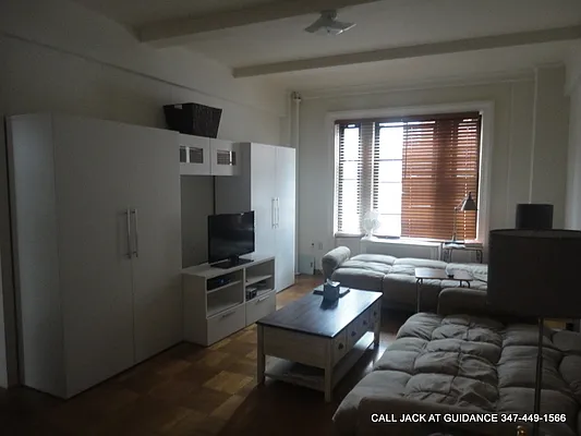 Rented by Guidance Realty Corp. | media 8