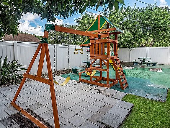 4th image of 7008 Tripoli Way