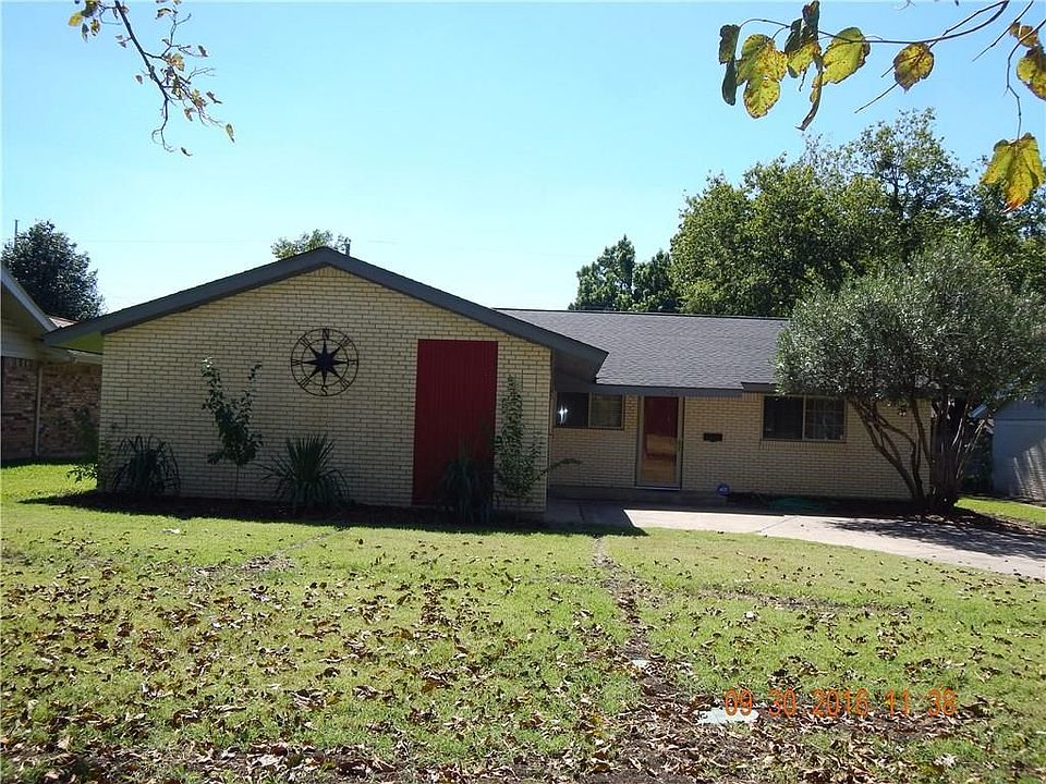 1st image of 505 Lexington Ln