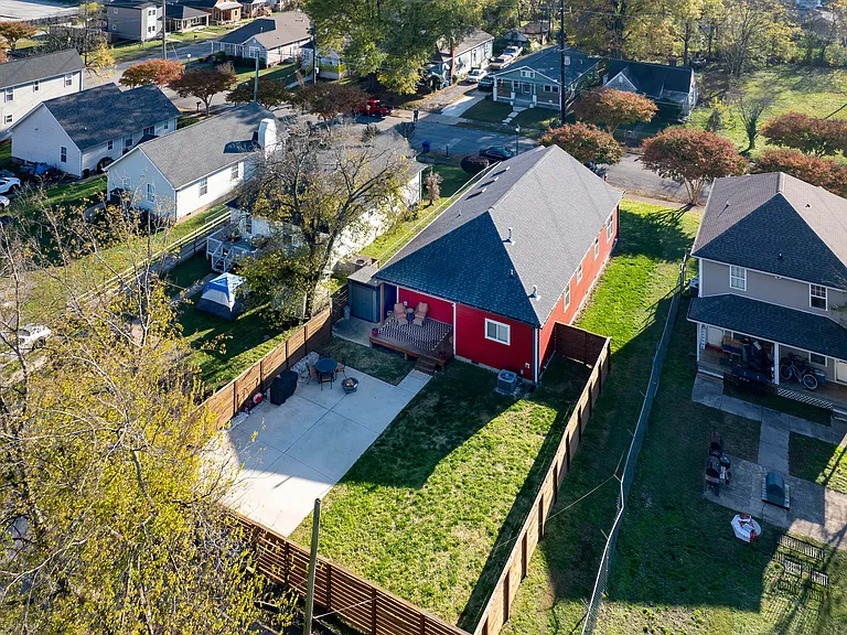 2207 E 12th St — Photo 3
