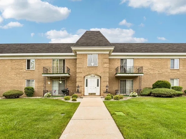 1238 Camellia Dr APT 10, Munster, IN 46321