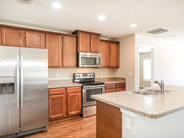 3800 Falcon Crest Dr — Photo 6