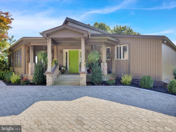 329 Wolf Creek Rd, Bernville, PA 19506