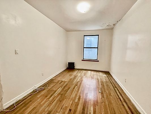 3rd image of 112 Haven Ave APT 15