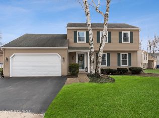 735 Liberty Ave, Saint Charles, IL 60174