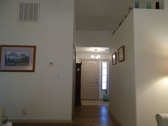 'Formal' foyer entry
