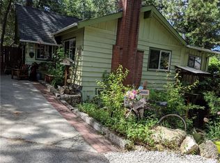 30660 Ferndale Dr, Running Springs, CA 92382