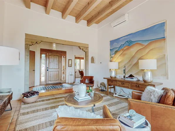 4 Melado Dr, Santa Fe, NM 87508