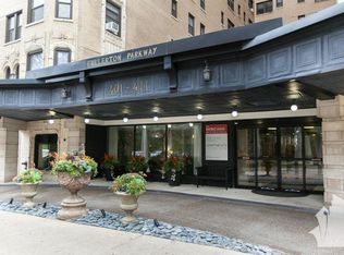 401 W Fullerton Pkwy APT 202E, Chicago, IL 60614