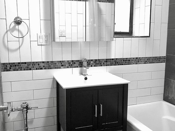 5th image of 1705 Caton Ave #1C