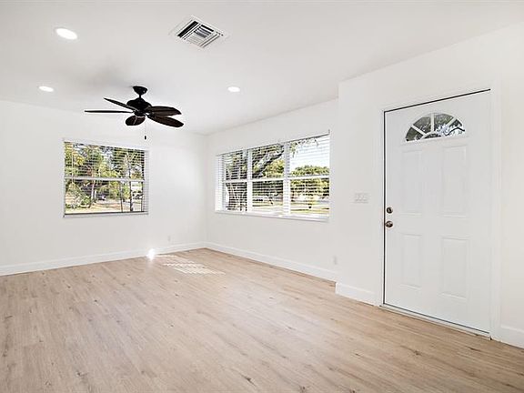 4th image of 3901 Merrill Ave