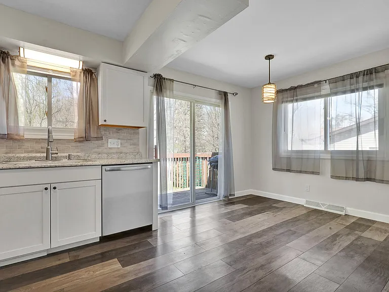 Open kitchen + dining room