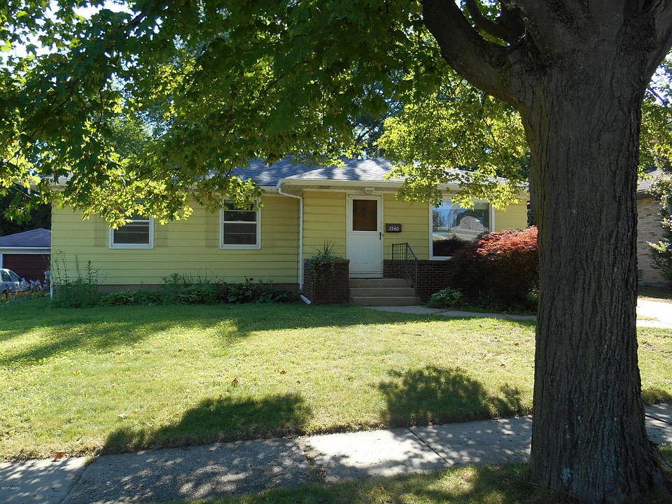 1st image of 1540 Emerald Ave NE