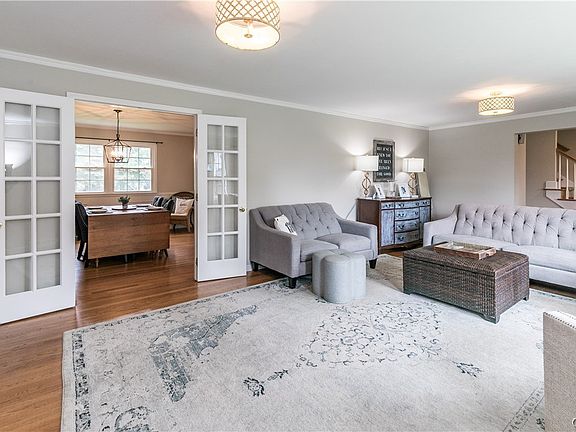 4th image of 4903 Edgeworth Dr