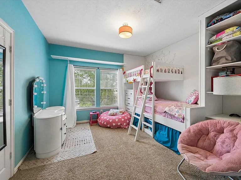 1125 Shady Knoll Ln — Photo 25