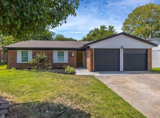 602 S Waxahachie St, Mansfield, TX 76063