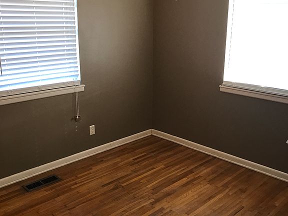 2nd image of 724 Highland Ave
