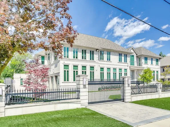 42 Wimpole Dr, Toronto, ON M2L 2L3