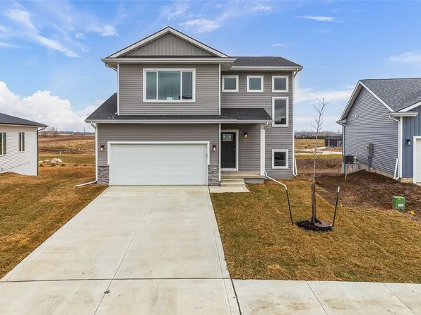 16655 Mill Pond Dr, Urbandale, IA 50323