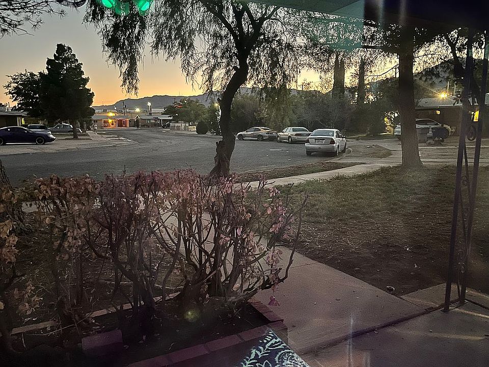 2nd image of 4923 Aiken Ln