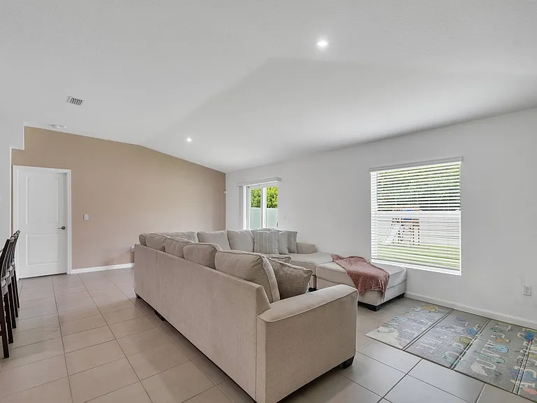 4242 Thurso Way — Photo 9