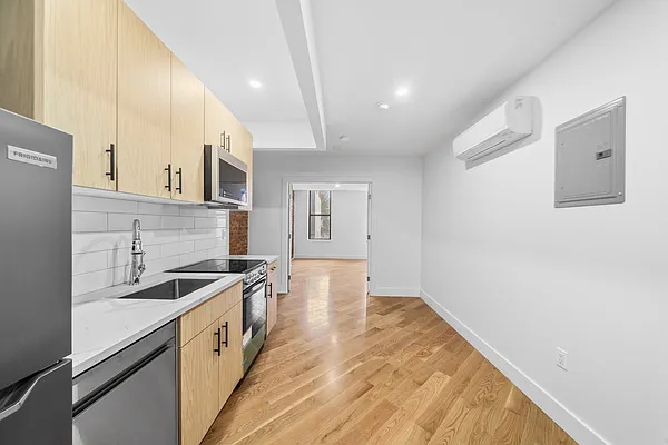 Rented by Vector New York, LLC | media 11