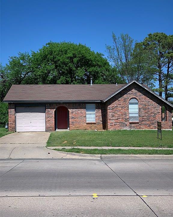 1st image of 600 NW Renfro St