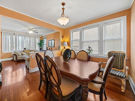 4th image of 1812 S 58th Ct