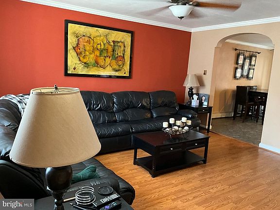 4th image of 4222 Teesdale St