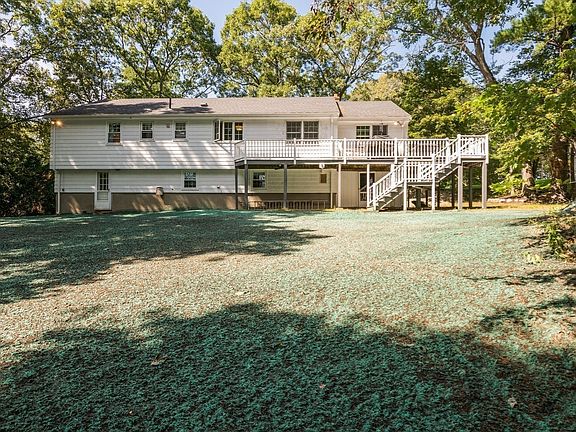 4th image of 29 Doncaster Cir